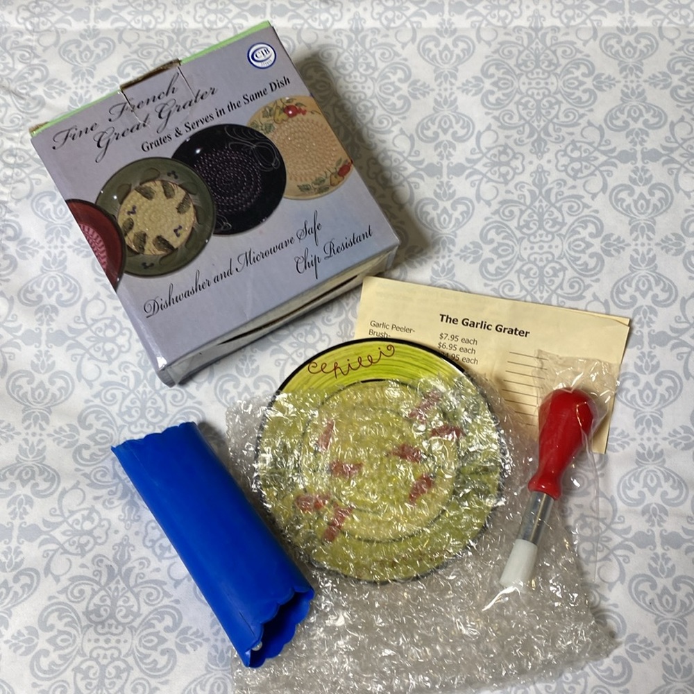 NWOT Hand Painted Ceramic Fine French Great Grater- James Design